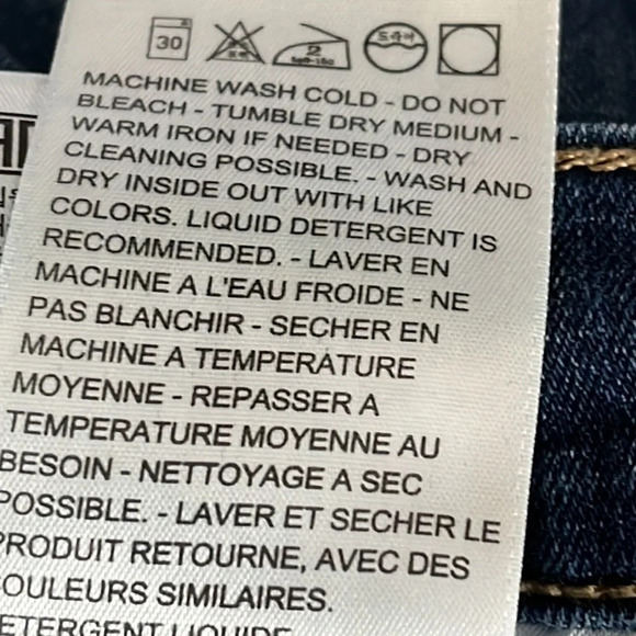 Levi's Classic Bermuda Denim Shorts in Lapis Midnight - Size 30 - Picture 10 of 10